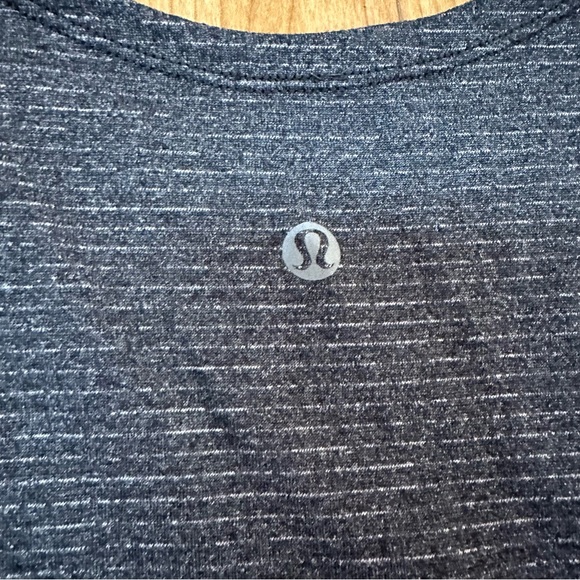 Lululemon Men's Grey Sleeveless Muscle Running Tank Top Size S - Picture 5 of 6